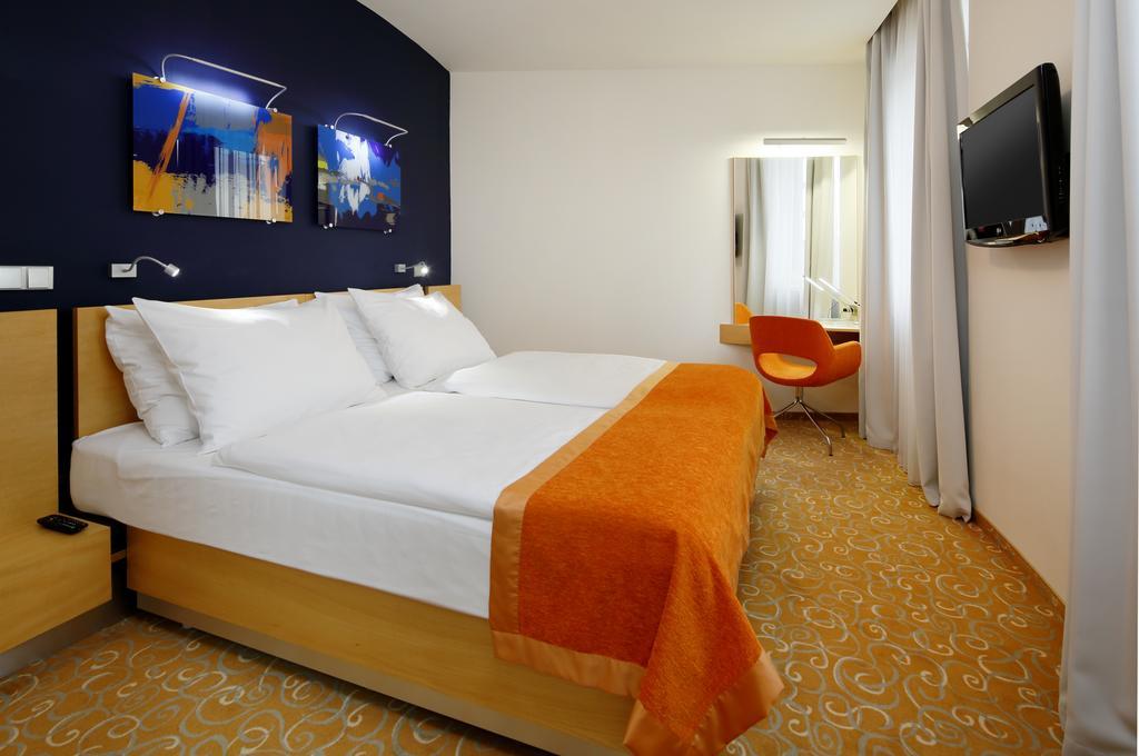 Orea Hotel Atrium Otrokovice Phòng bức ảnh