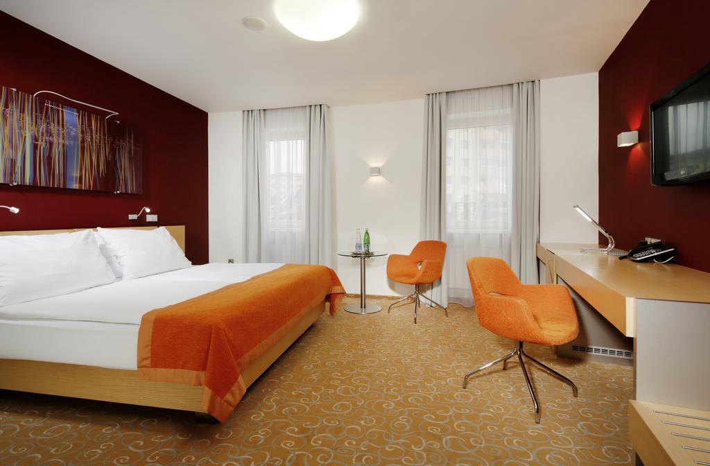 Orea Hotel Atrium Otrokovice Phòng bức ảnh