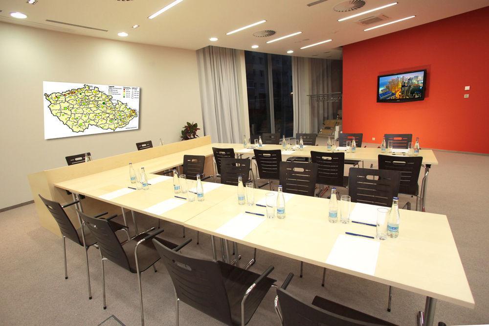 Orea Hotel Atrium Otrokovice Ngoại thất bức ảnh
