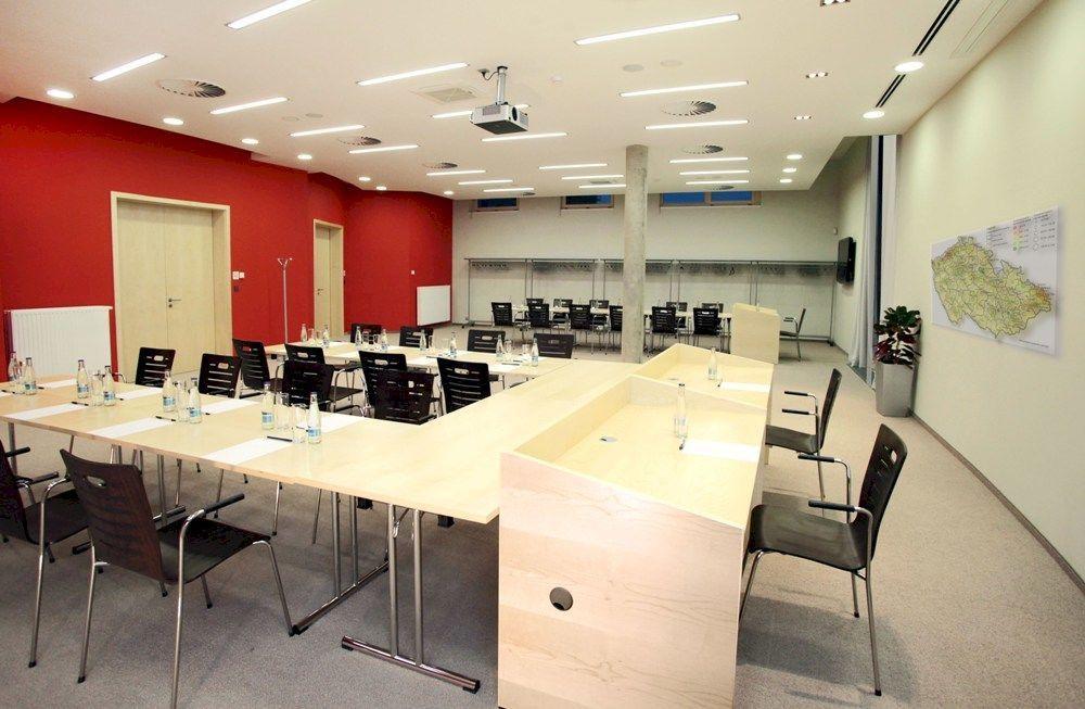Orea Hotel Atrium Otrokovice Ngoại thất bức ảnh